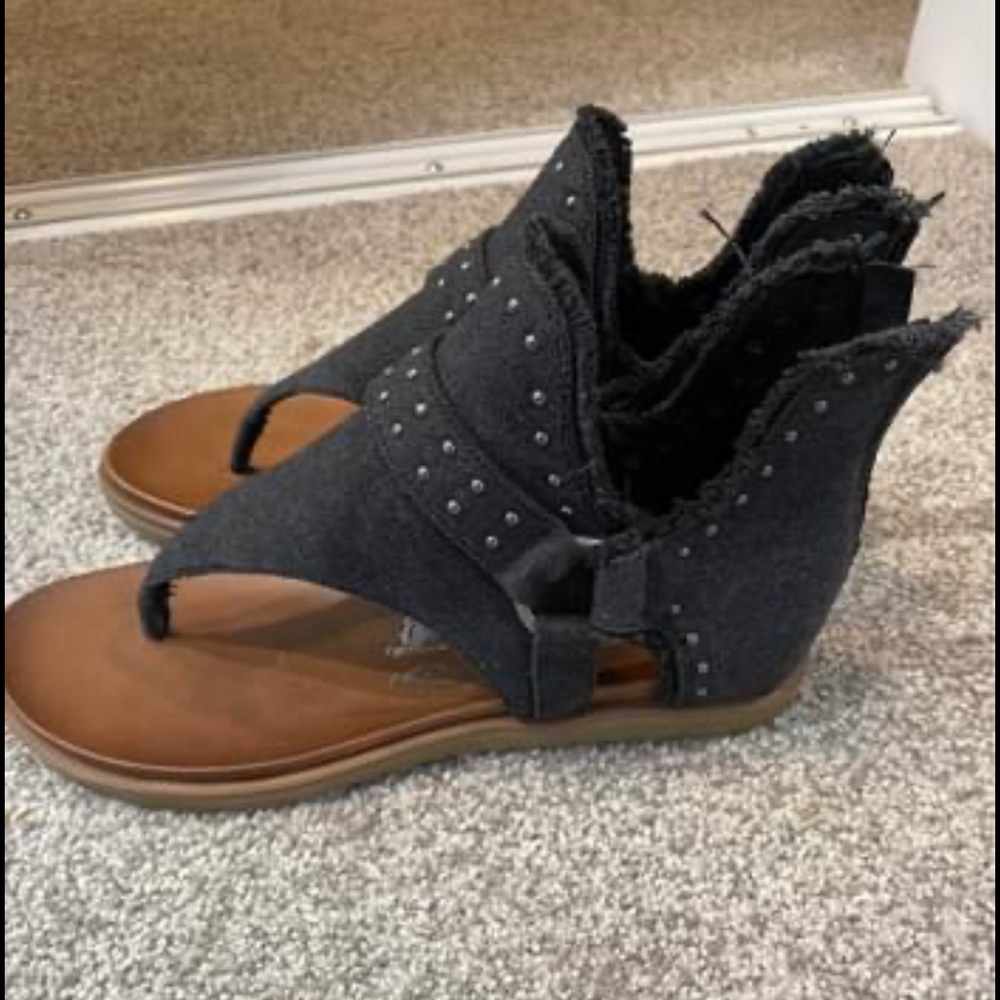 Very G sandals